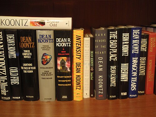 Dean Koontz by Joel Kramer, CC BY 2.0, via Wikimedia Commons Dean Koontz